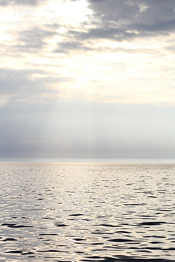 The vastness of Lake Superior is amazing. It is the largest of the great lakes and the largest freshwater lake in the world (by surface area). If you dumped all the water of the other 4 great lakes into an empty Lake Superior, you still wouldn't fill it up. A big highlight of our trip was taking a 3-hour boat tour around the Apostle Islands, a chain of sandstone island formations that, with the exception of one populated island, are now all part of a National Park reserve.